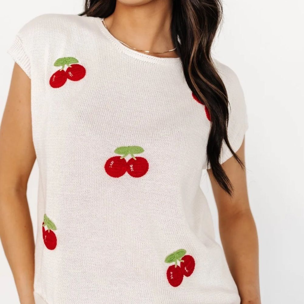 Gilli‎ Cream Knit Top